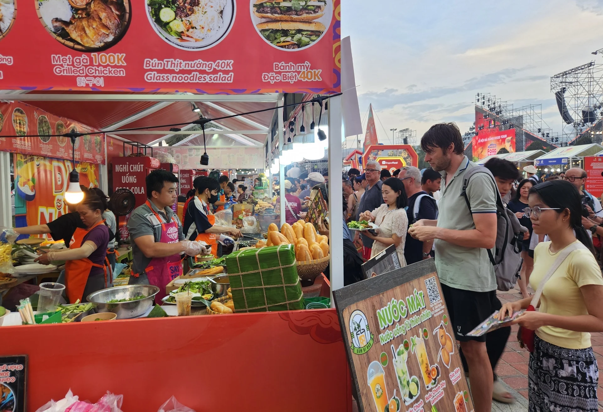 cho food tour da nang